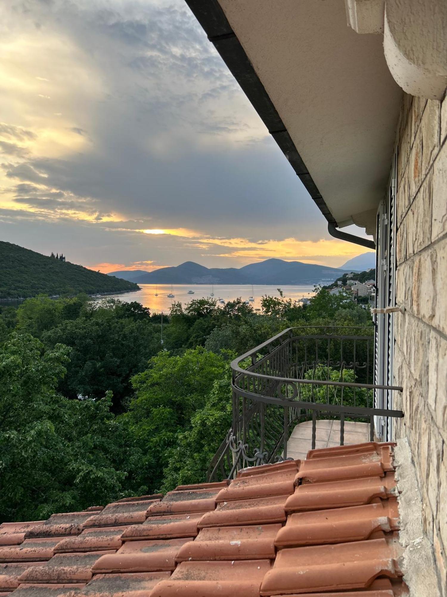 Lazarus Bigova Apartments Tivat Extérieur photo
