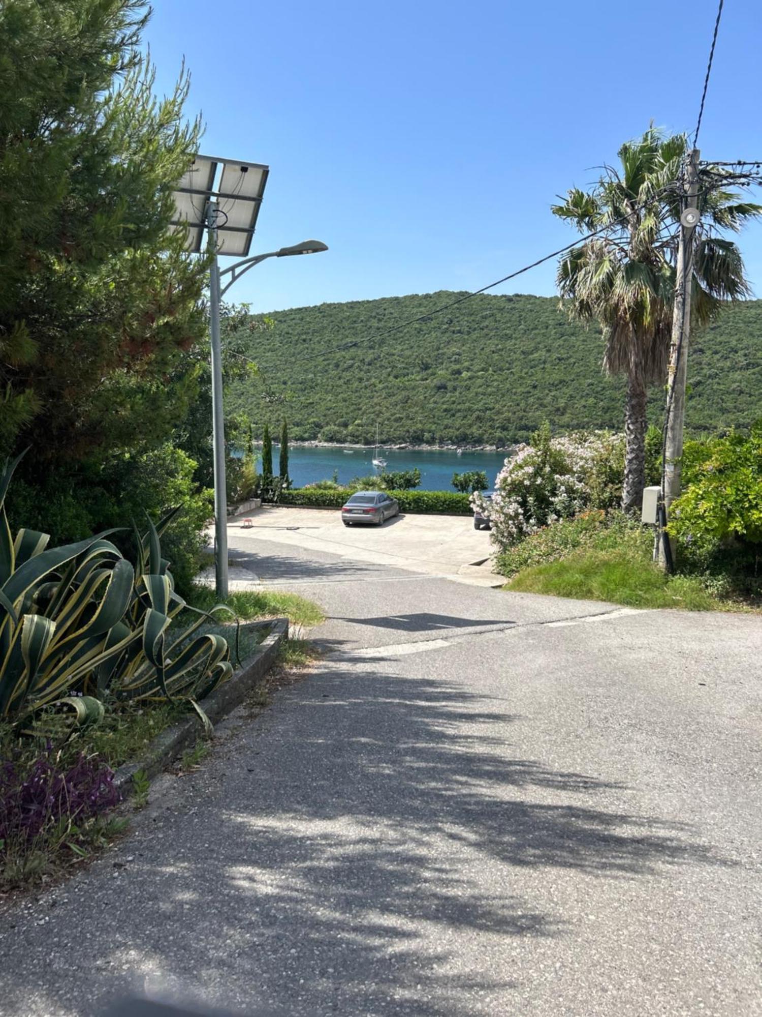 Lazarus Bigova Apartments Tivat Extérieur photo